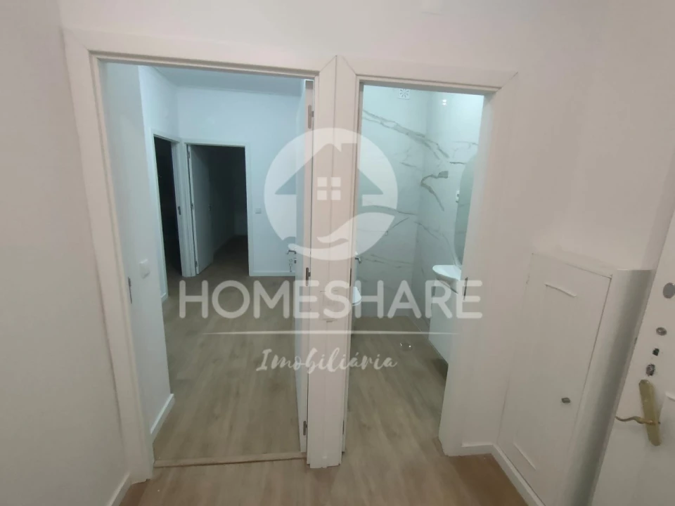 Apartamento T3 para Venda em Fânzeres e São Pedro da Cova Foto 2