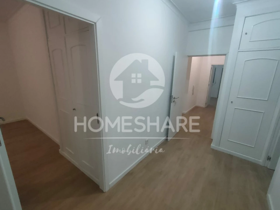 Apartamento T3 para Venda em Fânzeres e São Pedro da Cova Foto 8