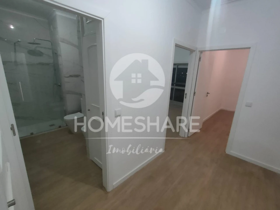 Apartamento T3 para Venda em Fânzeres e São Pedro da Cova Foto 9