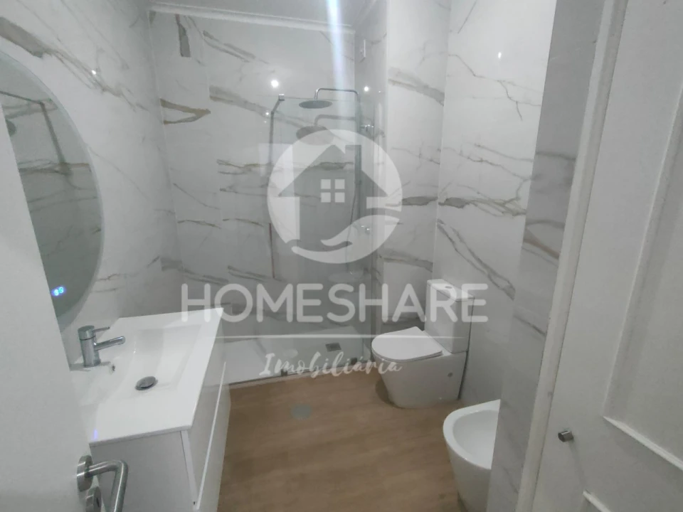 Apartamento T3 para Venda em Fânzeres e São Pedro da Cova Foto 19