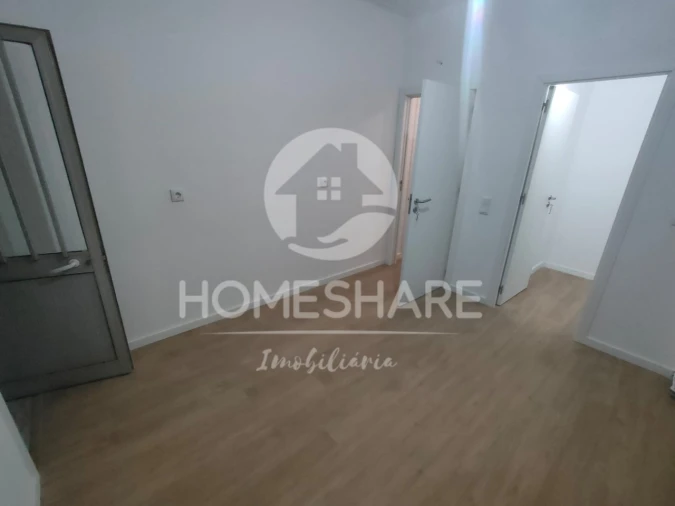 Apartamento T3 para Venda em Fânzeres e São Pedro da Cova Foto 6