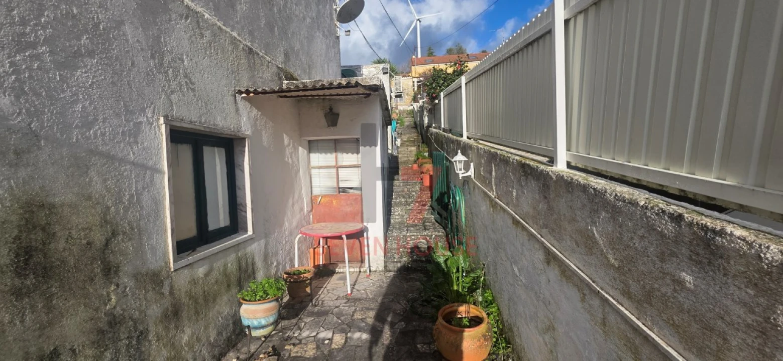 Moradia T4 para Venda em Lousa Foto 26