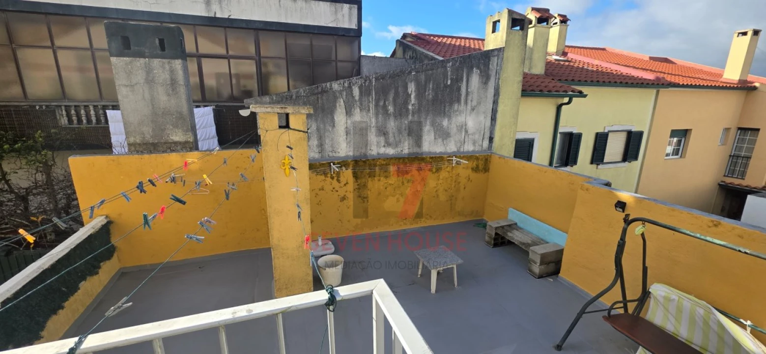 Moradia T6 para Venda em Ramada e Caneças Foto 13