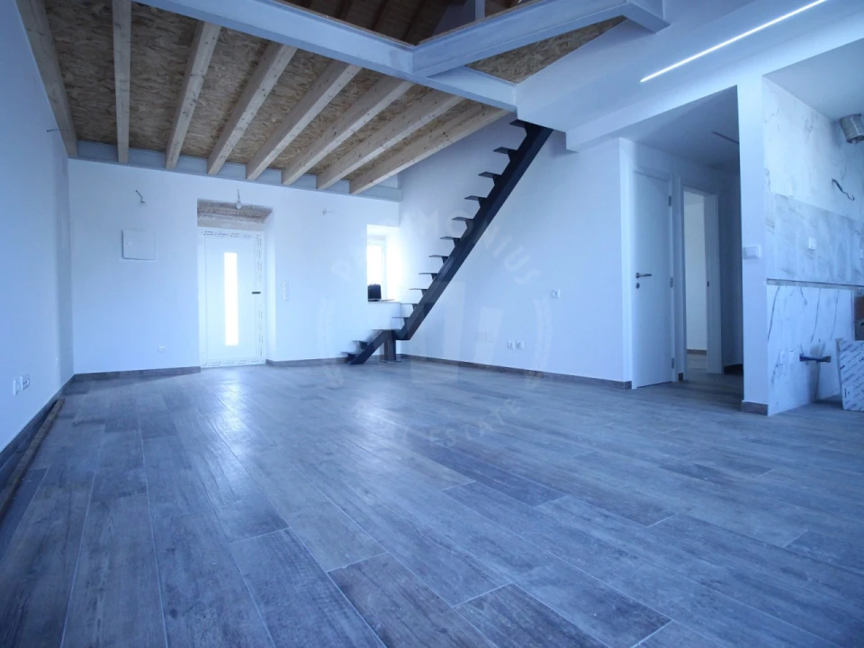 Moradia T3 para Venda em Painho e Figueiros Foto 2