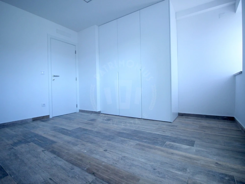 Moradia T3 para Venda em Painho e Figueiros Foto 10