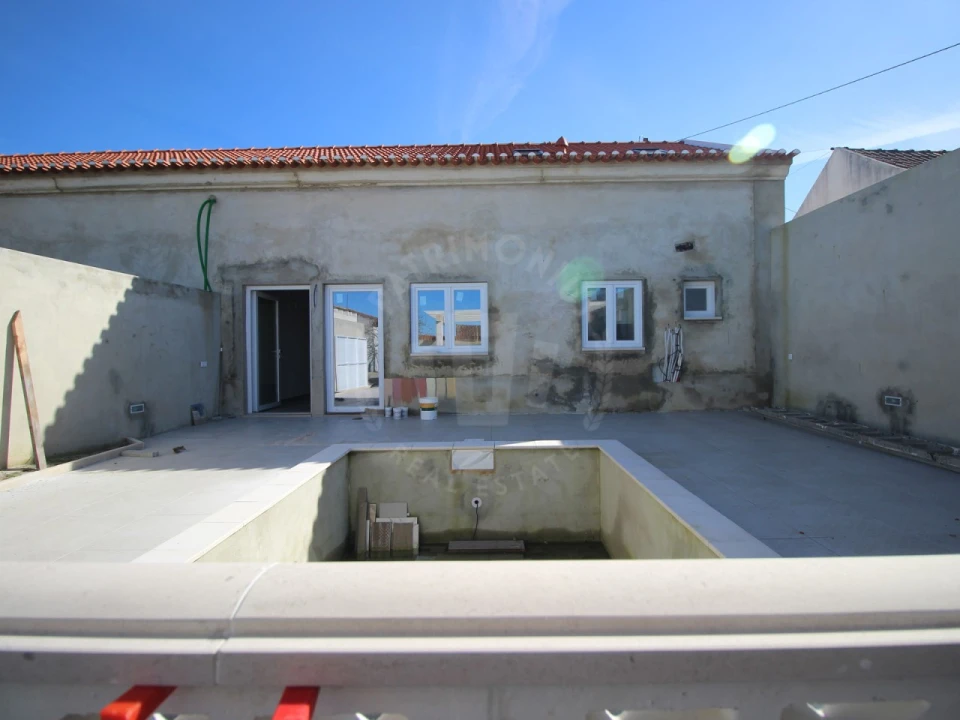 Moradia T3 para Venda em Painho e Figueiros Foto 4