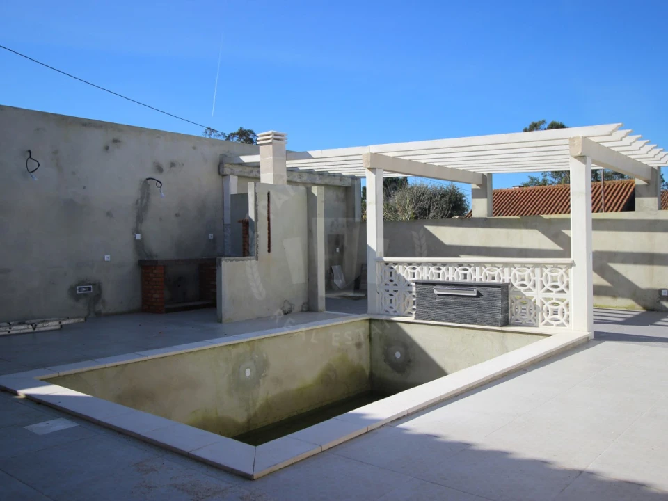 Moradia T3 para Venda em Painho e Figueiros Foto 8