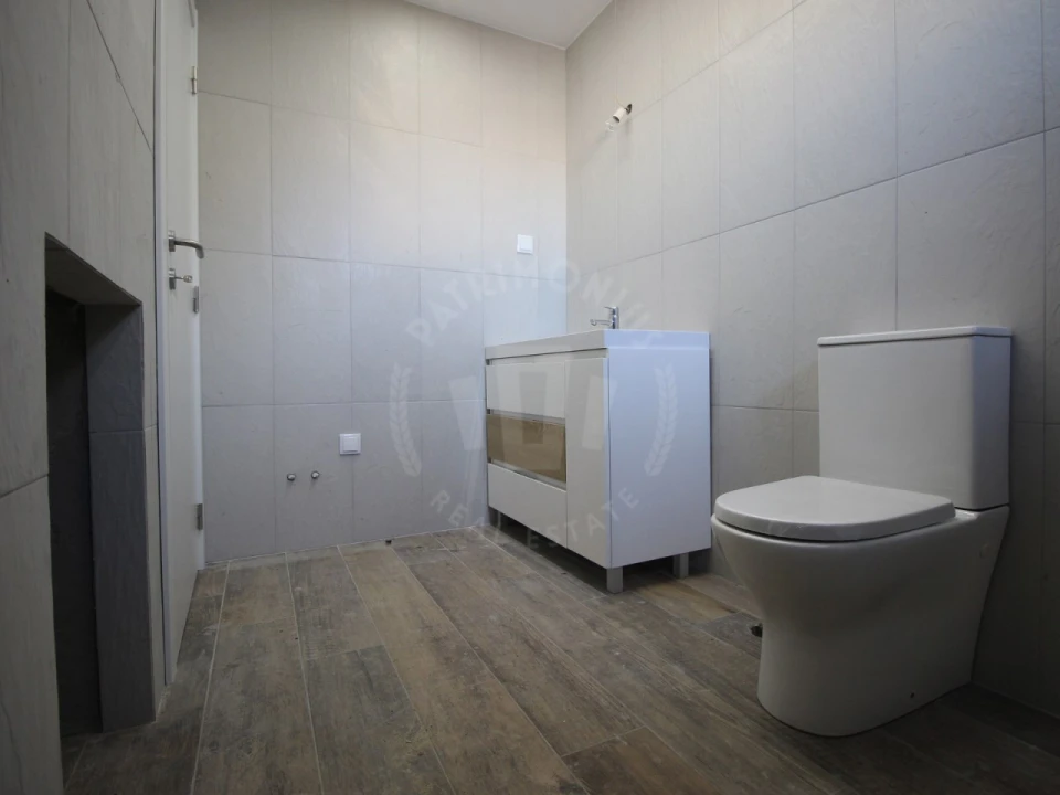 Moradia T3 para Venda em Painho e Figueiros Foto 24