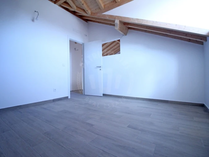 Moradia T3 para Venda em Painho e Figueiros Foto 17