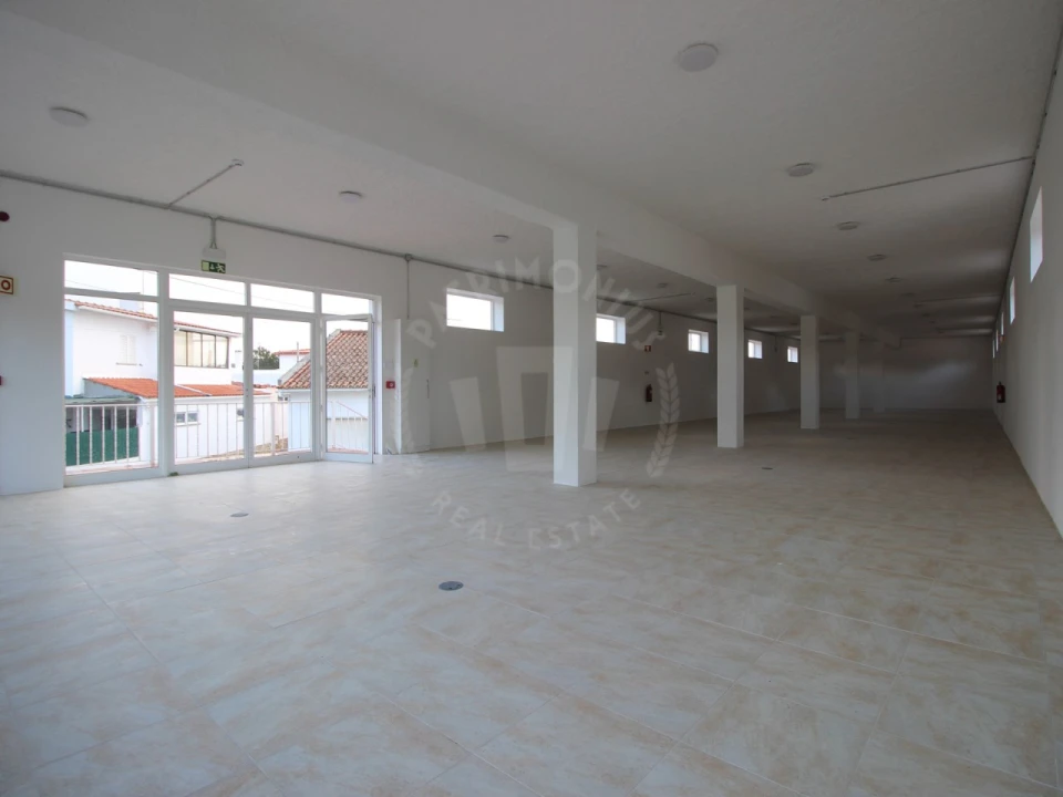 Armazém para Venda em Salir de Matos Foto 10