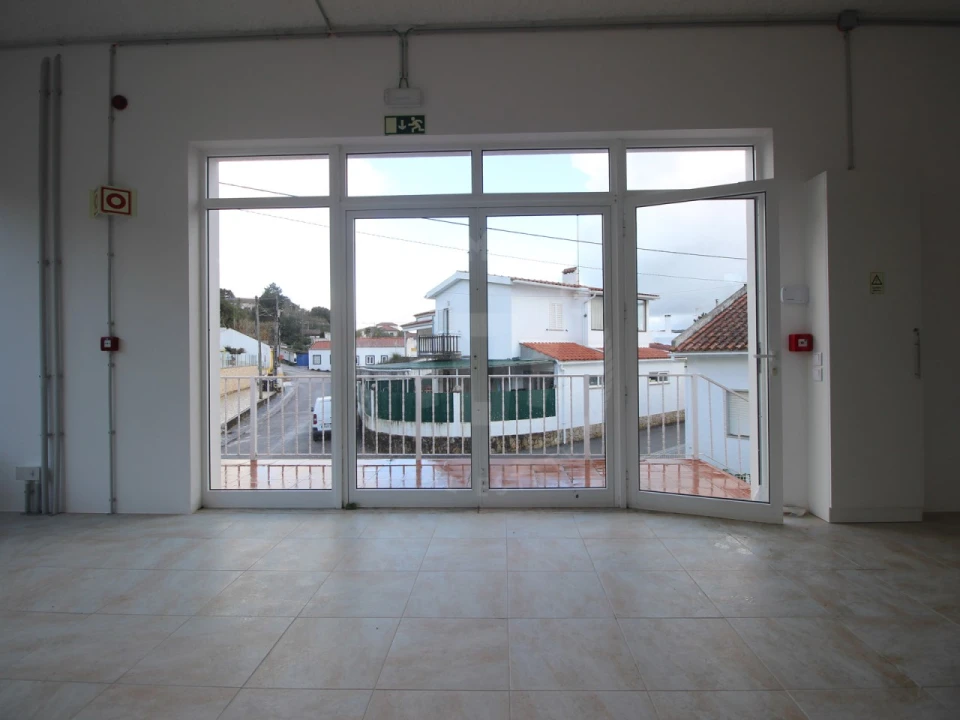 Armazém para Venda em Salir de Matos Foto 14