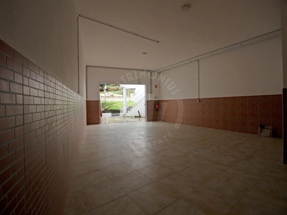 Armazém para Venda em Salir de Matos Foto 23