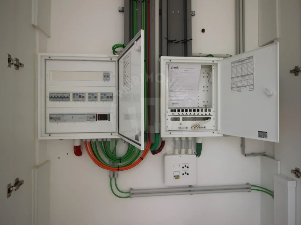 Armazém para Venda em Salir de Matos Foto 36