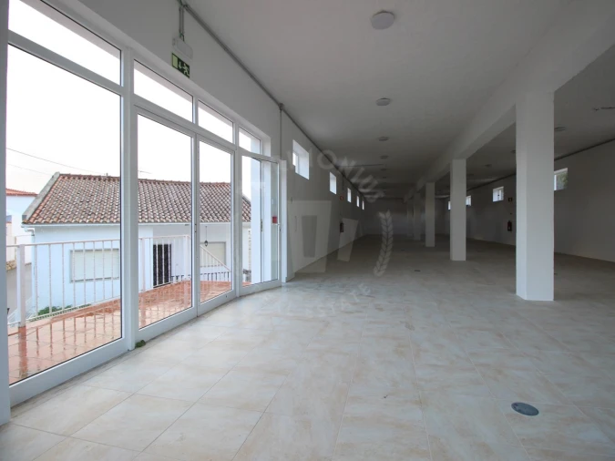 Armazém para Venda em Salir de Matos Foto 15