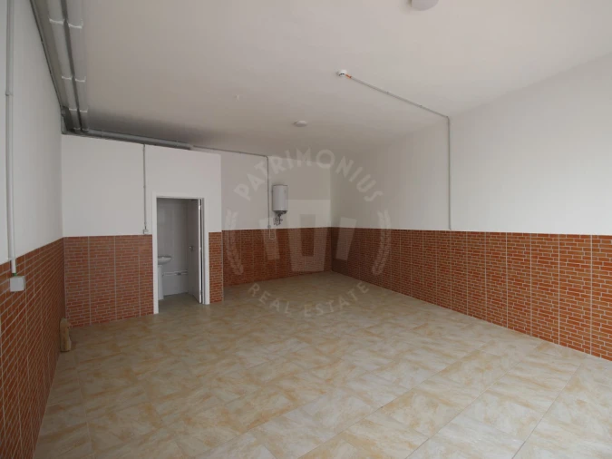 Armazém para Venda em Salir de Matos Foto 22