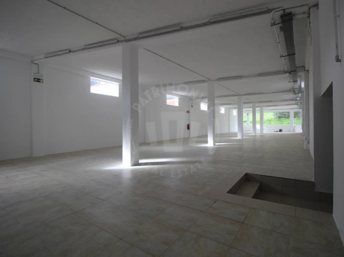 Armazém para Venda em Salir de Matos Foto 32