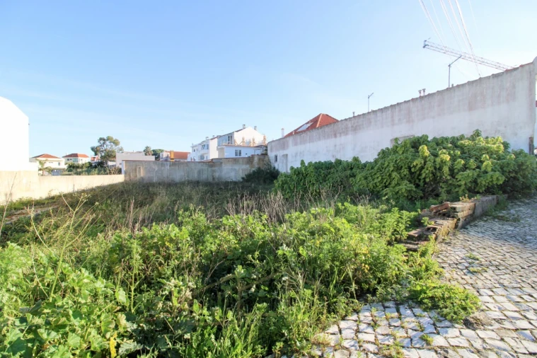 Terreno para Venda em Charneca de Caparica e Sobreda Foto 5