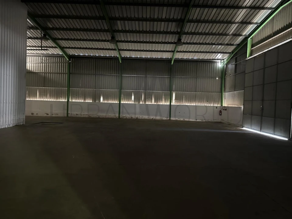 Armazém para Venda em Salvaterra de Magos e Foros de Salvaterra Foto 17