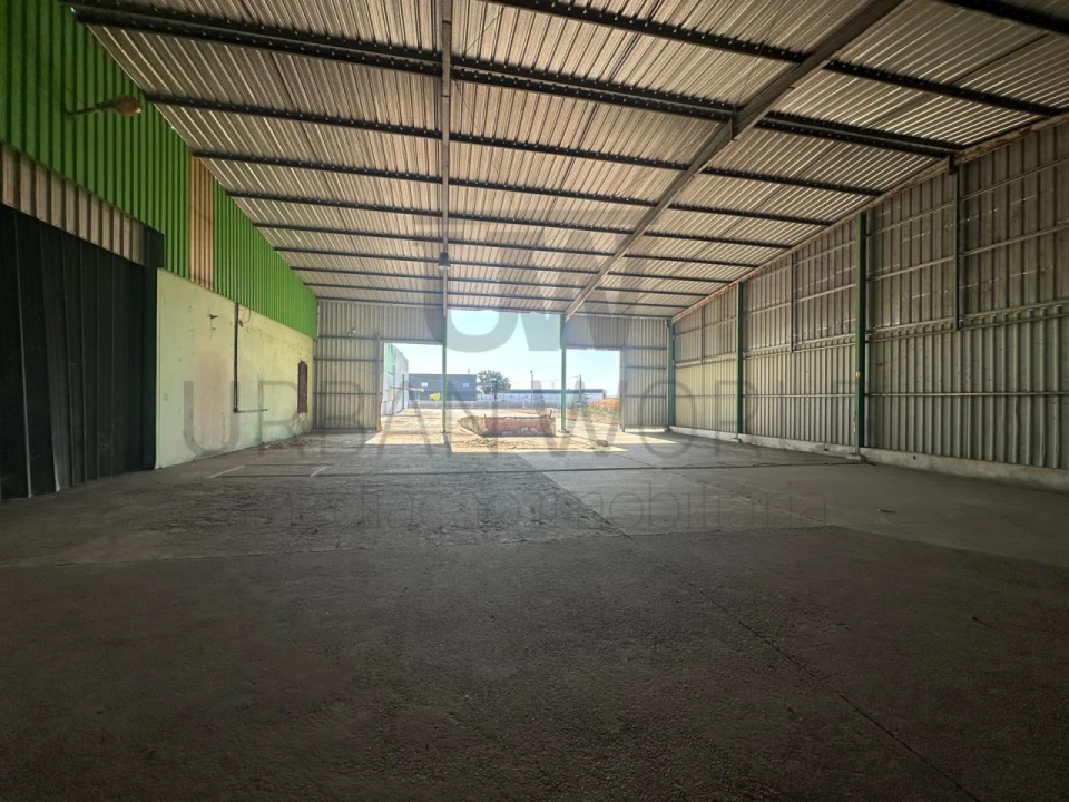 Armazém para Venda em Salvaterra de Magos e Foros de Salvaterra Foto 20