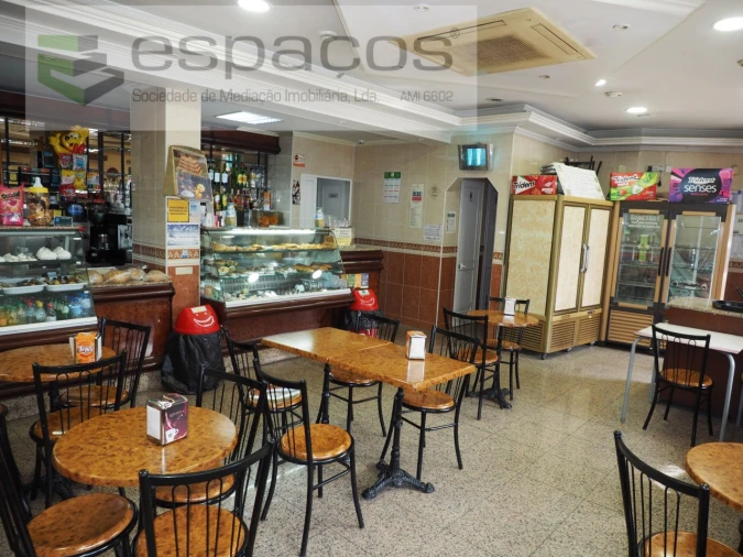 Negócio para Venda em Sacavém e Prior Velho Foto 4