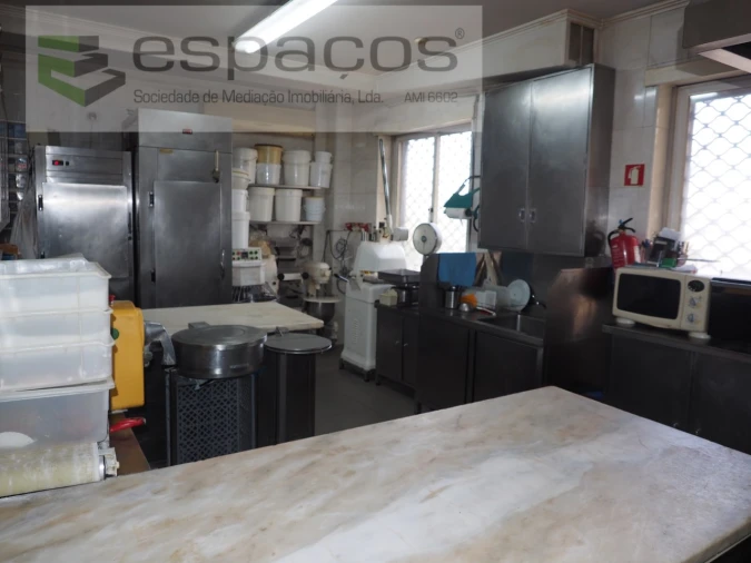 Negócio para Venda em Sacavém e Prior Velho Foto 8