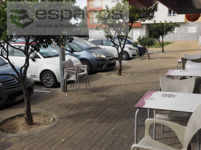 Loja para Venda em Sacavém e Prior Velho Foto 7