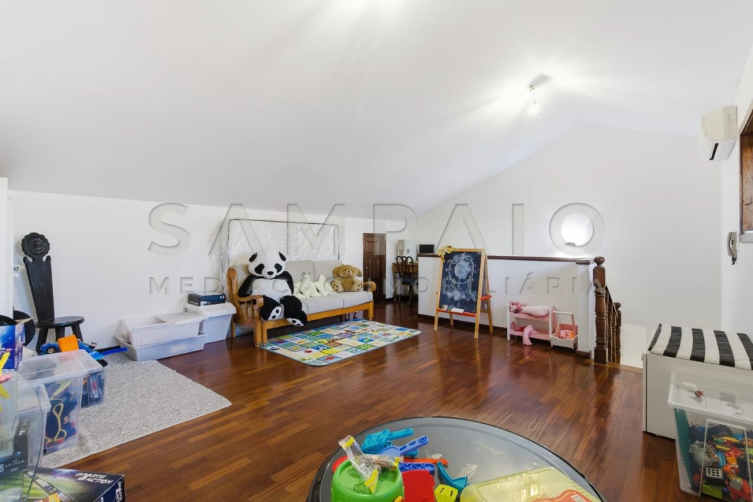 Moradia T3 para Venda em Fânzeres e São Pedro da Cova Foto 29