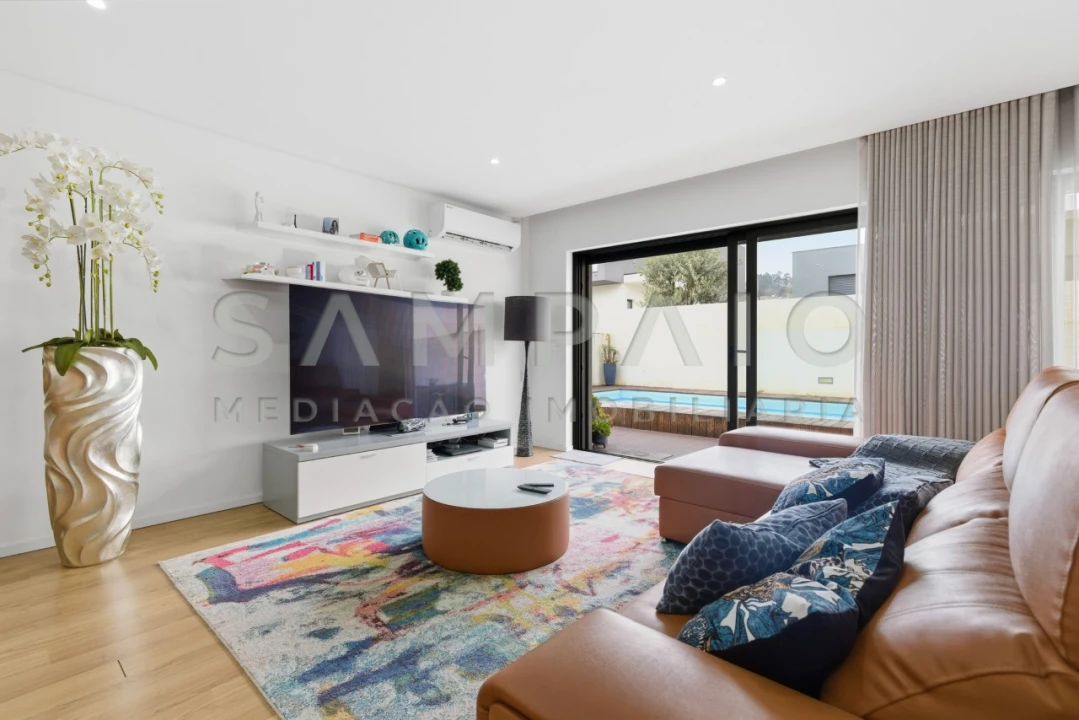 Moradia T3 para Venda em Fânzeres e São Pedro da Cova Foto 9