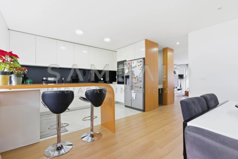 Moradia T3 para Venda em Fânzeres e São Pedro da Cova Foto 3