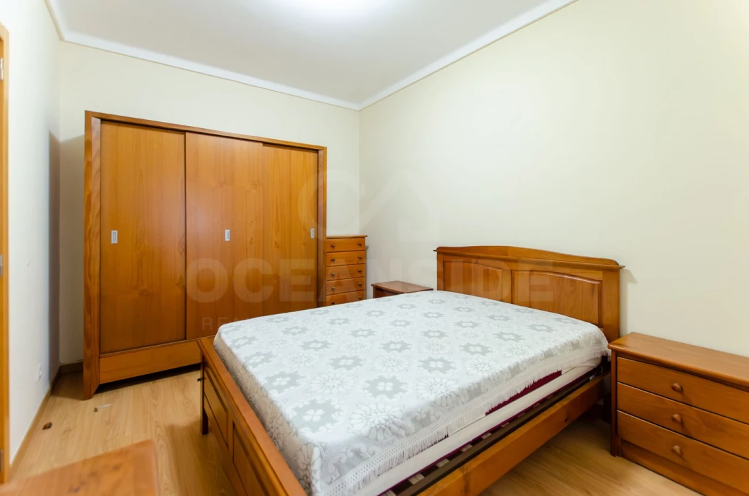 Apartamento T1 para Venda em Sacavém e Prior Velho Foto 7