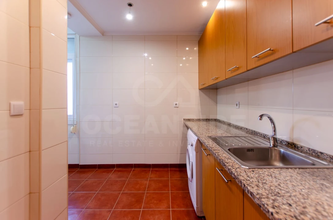 Apartamento T1 para Venda em Sacavém e Prior Velho Foto 11