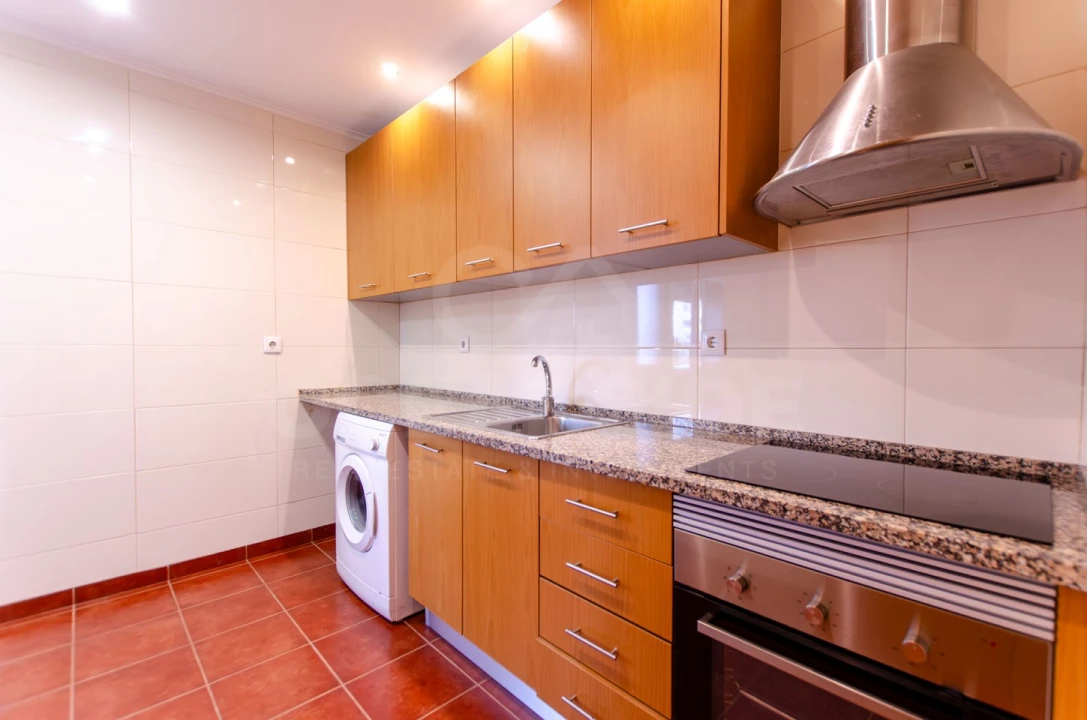 Apartamento T1 para Venda em Sacavém e Prior Velho Foto 12