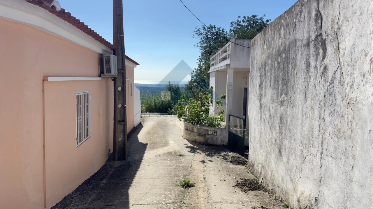 Moradia T2 para Venda em Loule (São Sebastião) Foto 25