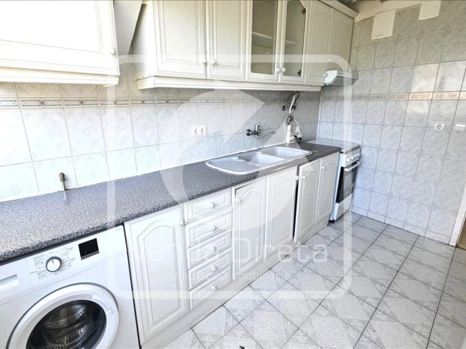 Apartamento T2 para Venda em Corroios Foto 8