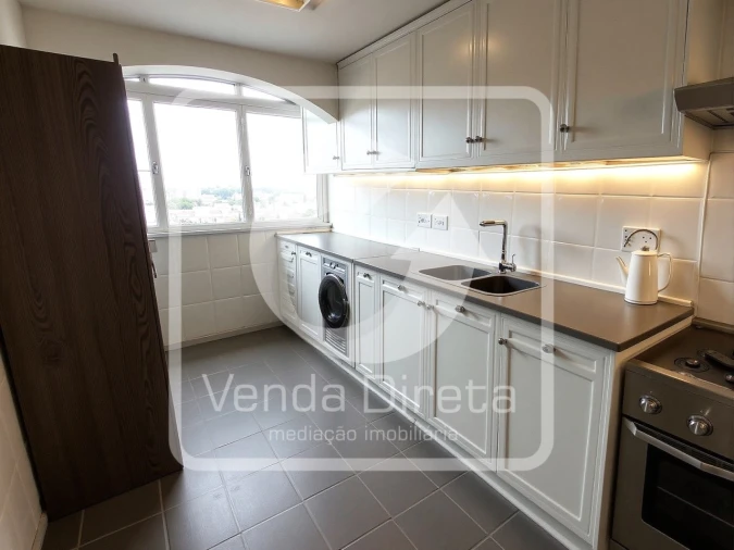 Apartamento T2 para Venda em Corroios Foto 9