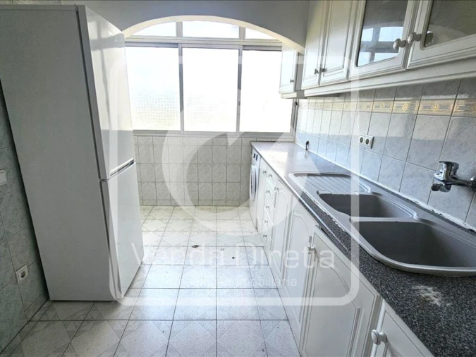 Apartamento T2 para Venda em Corroios Foto 10