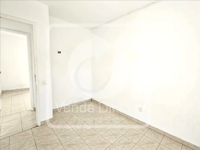 Apartamento T2 para Venda em Corroios Foto 17