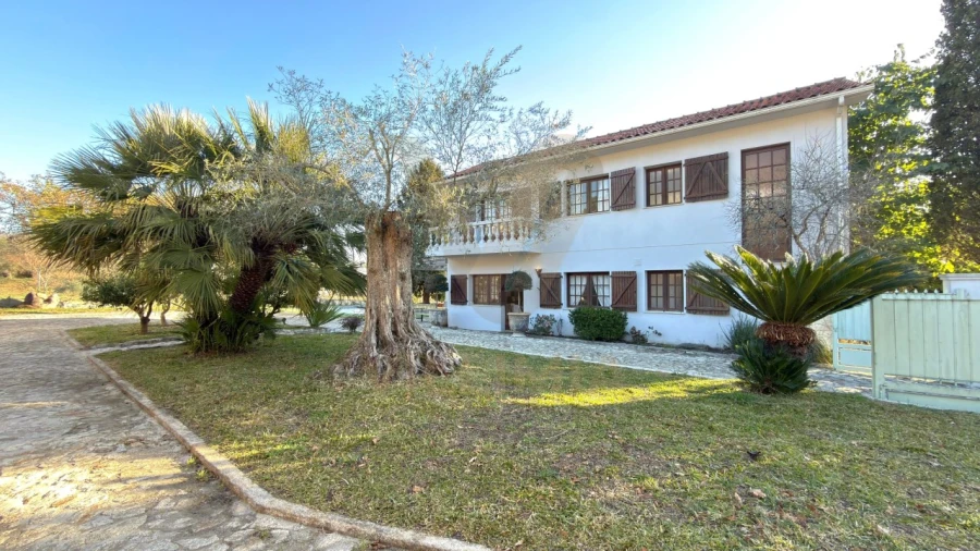 Moradia T3 para Venda em Navió e Vitorino dos Piães Foto 5