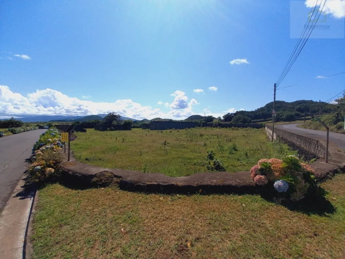 Terreno para Venda em Pico da Pedra Foto 7