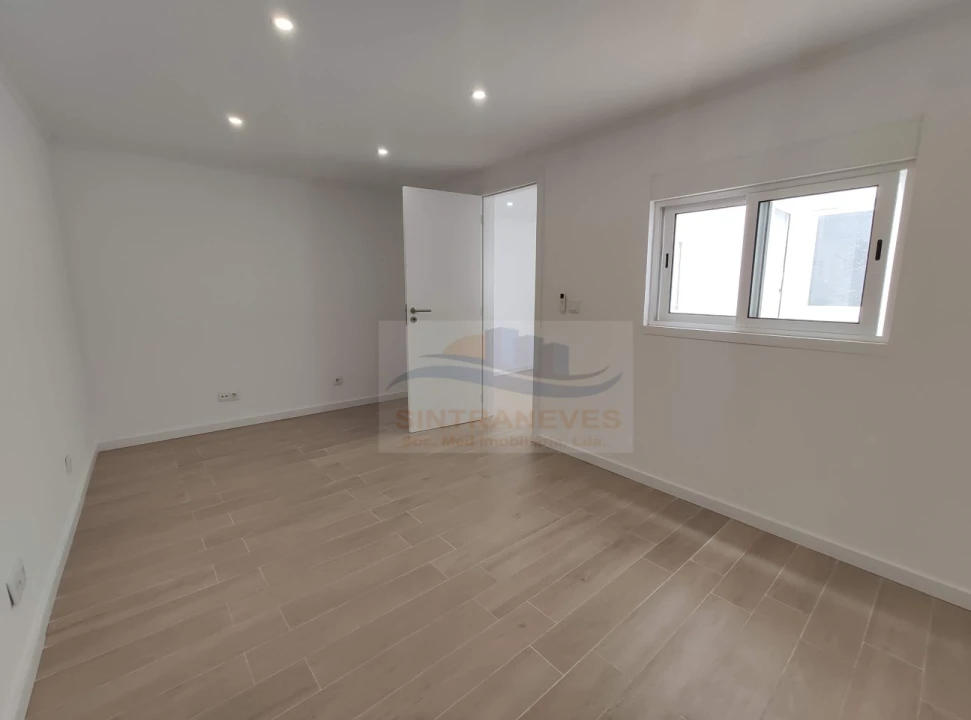 Apartamento T2 para Venda em Águas Livres Foto 7