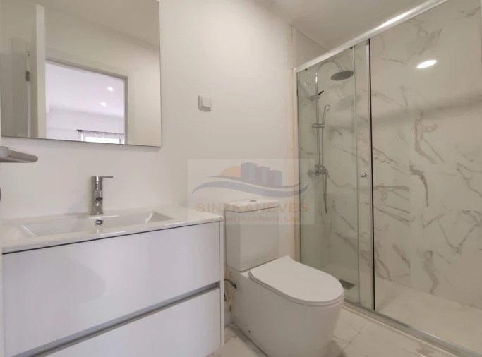 Apartamento T2 para Venda em Águas Livres Foto 13