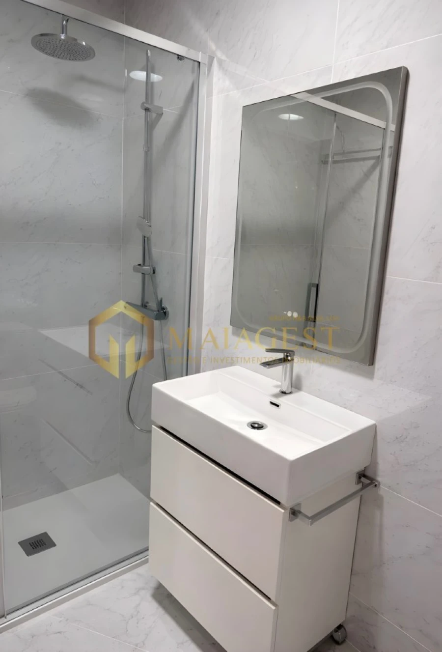 Apartamento T2 para Venda em Valongo Foto 12