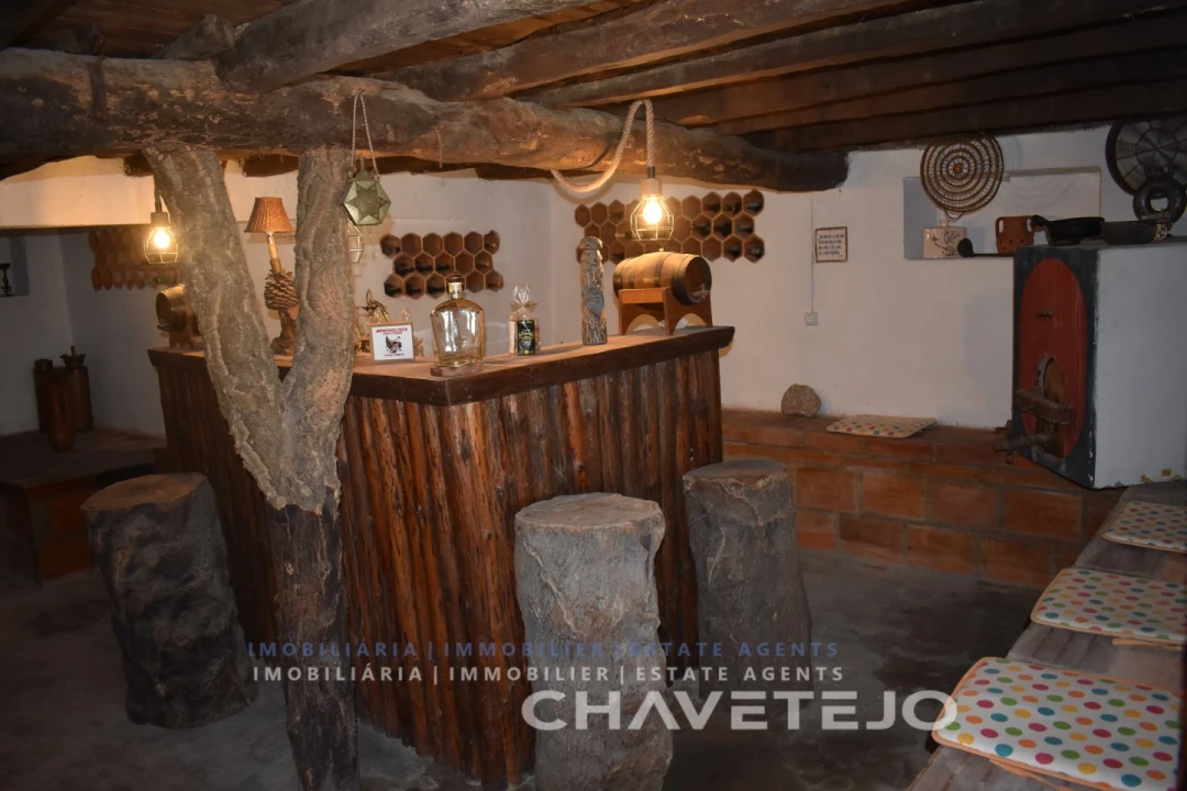 Moradia T4 para Venda em Lavegadas Foto 21