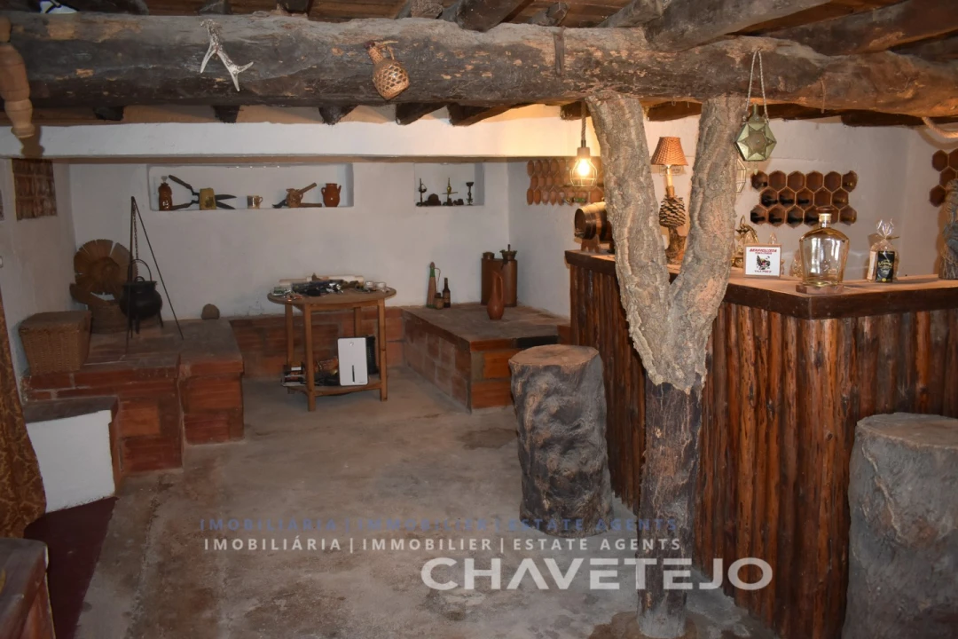 Moradia T4 para Venda em Lavegadas Foto 23