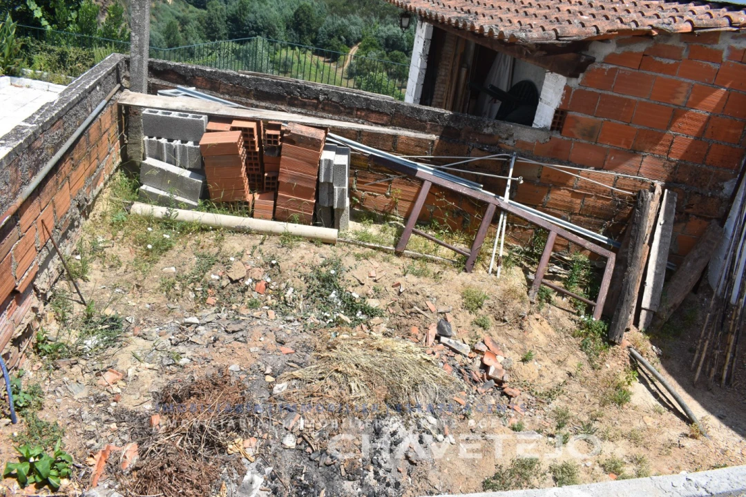 Moradia T4 para Venda em Lavegadas Foto 32