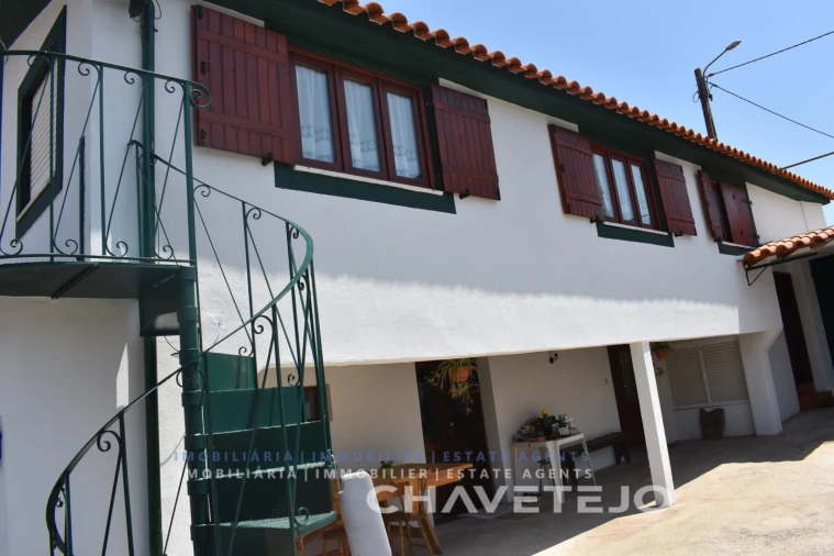 Moradia T4 para Venda em Lavegadas Foto 27