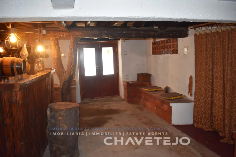 Moradia T4 para Venda em Lavegadas Foto 24