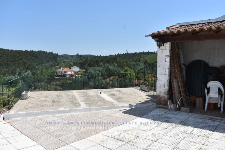 Moradia T4 para Venda em Lavegadas Foto 33