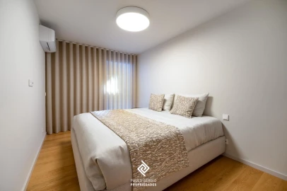 Apartamento T4 para Venda em Santa Marinha e São Pedro da Afurada