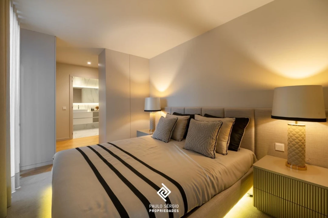 Apartamento T3 para Venda em Santa Marinha e São Pedro da Afurada Foto 1